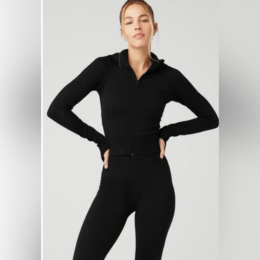 ALO Cable Knit Zip-Up in black XS